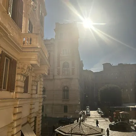 Ah Luxury Montecitorio 4* Rom