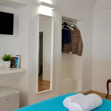 Casa de hóspedes Ah Luxury Montecitorio 4*