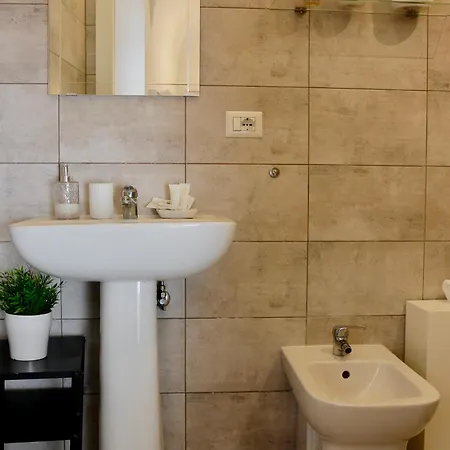 Ah Luxury Montecitorio 4* Roma